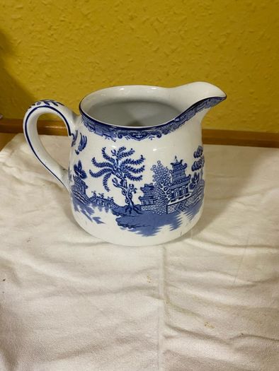 Gibson and Son Willow Pattern Jug