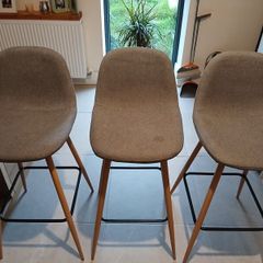 3 Bar stools