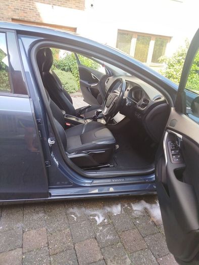 Volvo V40 2018 - Freshly NCT'ed. Car Tax 190 PA