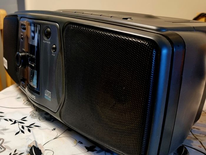From 1994 Rare Philips AZ8040/20M, Working as new.