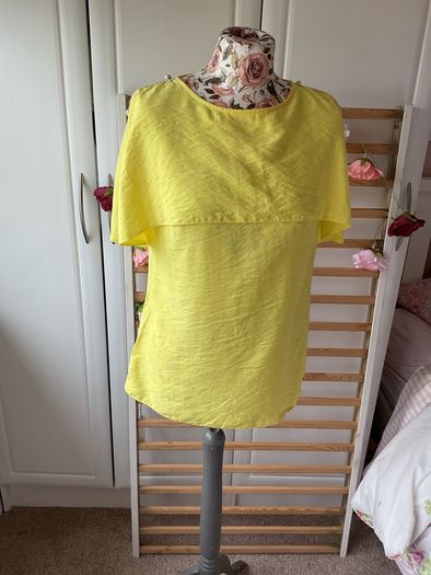 Statement bright yellow top size 10 cape effect short sleeve top