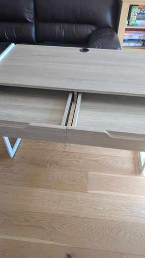 Desk, perfect condition