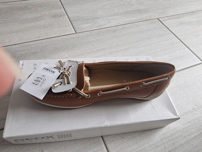 New GEOX Tan leather loafers