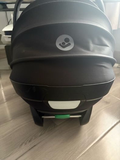 Infant car seat and isofix