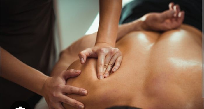 Male Mobile Massage therapist for female and male