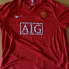 Manchester United 2007-9 home jersey