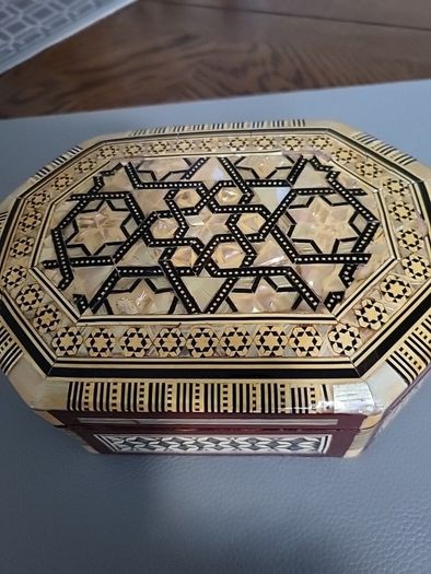 Trinket/jewellery box