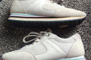 Tommy Hilfiger with leather trainers
