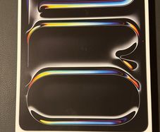 iPad Pro 13-inch,256GB (M5 2025) WiFi (IRISH STOCK) Brand New Sealed 1 year Apple warranty