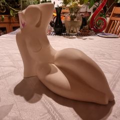 Female figurine made of white stone - Artistorika Made in Malta