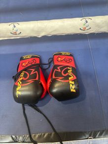 Rival boxing gloves