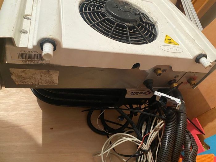 Chiller for fridge van