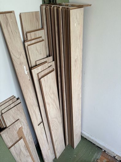 Laminate flooring - at least 33m2