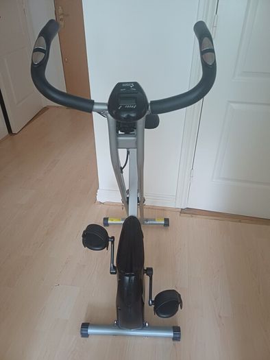 Exercise bike foldable