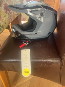 Fox Youth V1 full face helmet