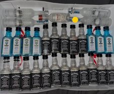 Gin vodka whiskey empty mini Bottle Hennessy Cognac absolut vodka belveder gin Bombay whiskey Jack Daniels belveder paddy powers Jameson bacardi jagermeister Empty Bottles