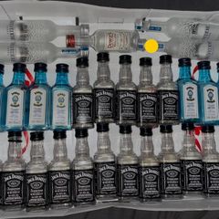 Gin vodka whiskey empty mini Bottle Hennessy Cognac absolut vodka belveder gin Bombay whiskey Jack Daniels belveder paddy powers Jameson bacardi jagermeister Empty Bottles