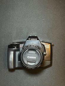 Canon Eos 650 film camera with 35-70mm zoom lens