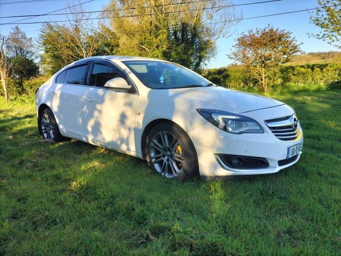 Opel Insignia 2015 2.0 cdti NEW NCT 29/05/27 +TAXED