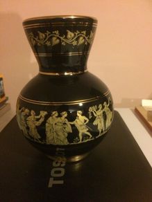 Greece vase free postage