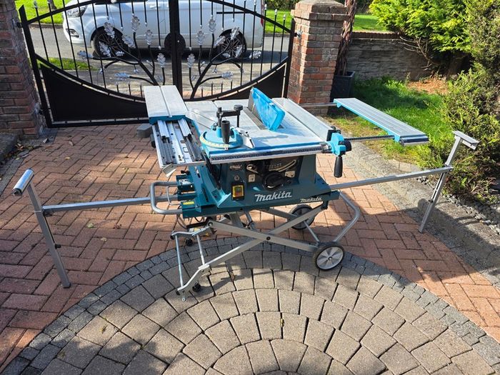 Makita Table Saw and Stand