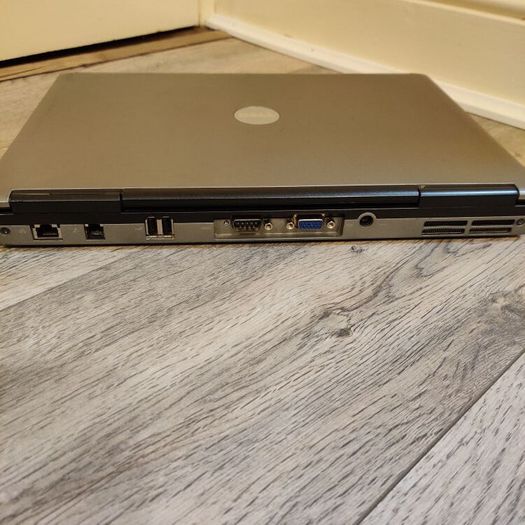 Windows XP Laptop Dell Latitude D630