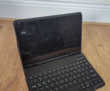 Samsung Tab S6 Lite + Keyboard Case