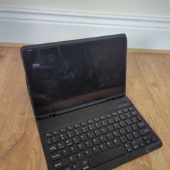 Samsung Tab S6 Lite + Keyboard Case