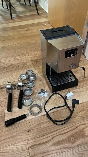 Gaggia Classic 2006 Made in Italy (pre-2015) - 9 bar, Full Setup, 3 Portafilters, Huge Bundle