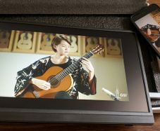 15.6 Inch Portable Monitor - Brand new-Slim - Movable Leg