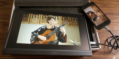 15.6 Inch Portable Monitor - Brand new-Slim - Movable Leg