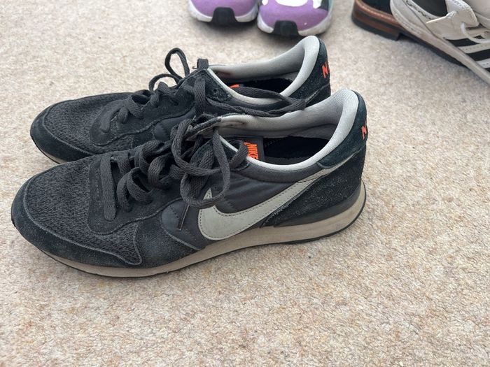 Nike internationalist trainers UK8