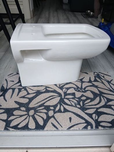 toilet concealed cistern