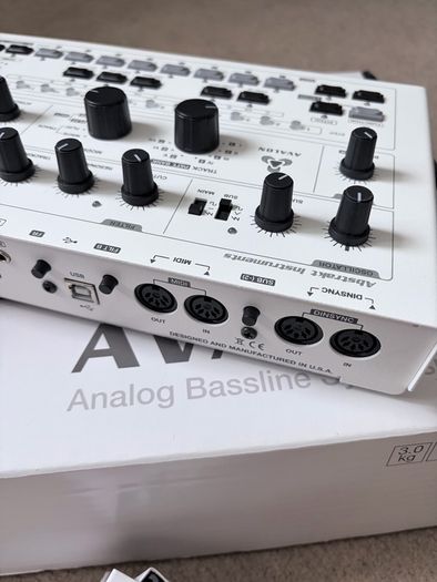 Abstrakt Instruments Avalon Baseline - White