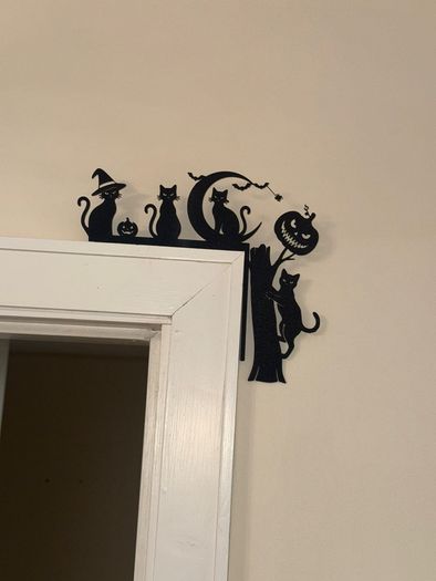 Halloween cat door corner