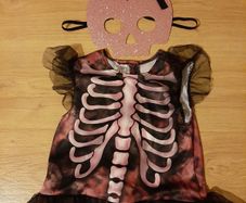 Pink Skeleton incudes mask age 3- 4 years