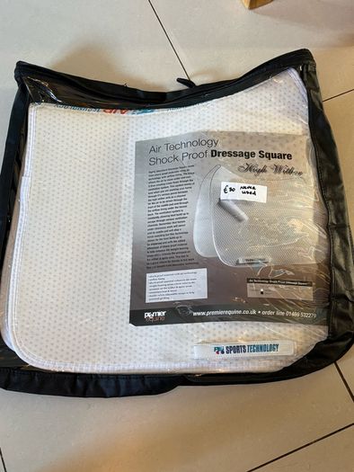 Premiere equine high wither shock absorbing dressage pad