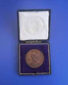 DALZELL STEEL (David Colville & Sons Ltd) - an antique 21 years long-service award medal in original presentation case (scarce)