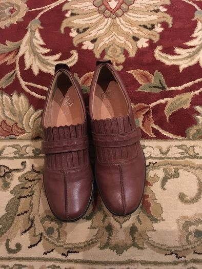 Clarks Extra Wide Fit Shoes size EU-38.5  UK-5.5