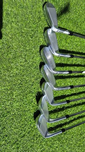 Taylormade Qi Max Irons 5-SW Regular RH