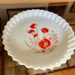 Arcopal 27 cm Flan Quiche Dish Poppy Flowers Milk Glass