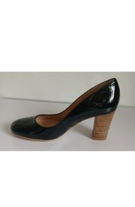 Xaira Black Patent Leather Court Shoes EU34 UK1 Block Heel Made in Spain BNIB  CAN POST