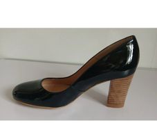Xaira Black Patent Leather Court Shoes EU34 UK1 Block Heel Made in Spain BNIB  CAN POST