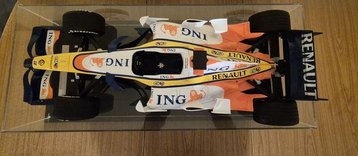 A 1:6 scale (32 inches long Formula 1 car) limited edition model of the 2007 Season ING Renault R27 F1 Team car