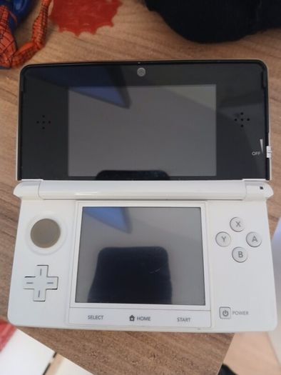 3ds white