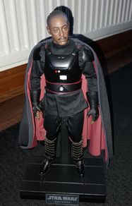 Hot Toys TMS029 Star Wars The Mandalorian figurine Moff Gideon