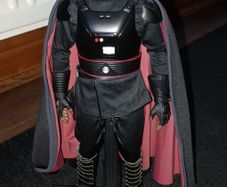 Hot Toys TMS029 Star Wars The Mandalorian figurine Moff Gideon