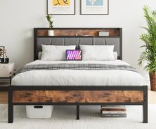 5ft Metal Platform Kingsize Bed Frame with Charging Station