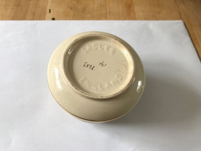 SADLER England vintage sugar bowl gold trim