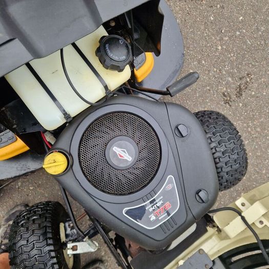 Cub cadet ride on mower